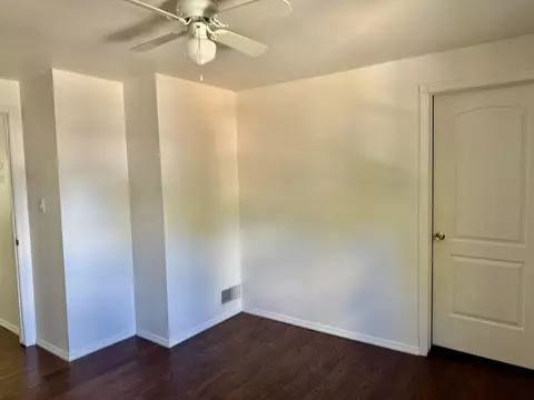 Bedroom - 1403 Grant St, Peru, IL 61354 photo 4 of 4
