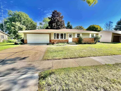 2304 Maple Ave, Loves Park, IL 61111