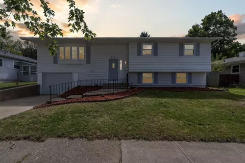 510 W 10th St, Belvidere, IL 61008