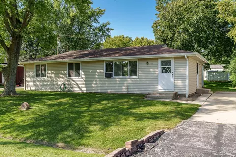 140 Bullard St, Poplar Grove, IL 61065