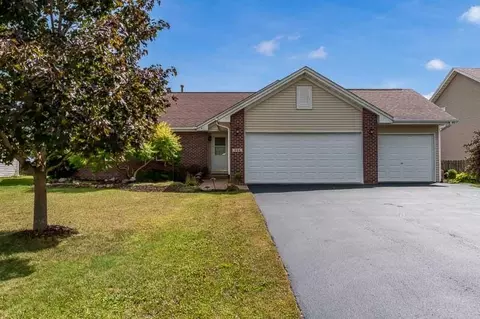 654 Winfield Dr, South Beloit, IL 61080