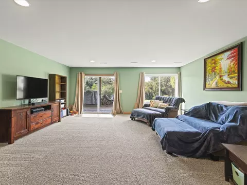Living - 198 Lake Summerset Dr, Lake Summerset, IL 61019 photo 5 of 6