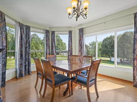 Dining - 198 Lake Summerset Dr, Lake Summerset, IL 61019 photo 2 of 2