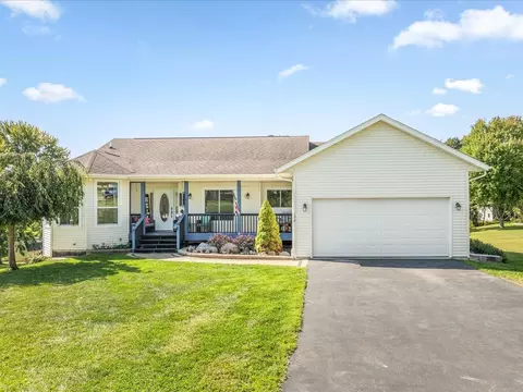 Exterior - 198 Lake Summerset Dr, Lake Summerset, IL 61019 photo 5 of 5