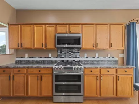 Kitchen - 198 Lake Summerset Dr, Lake Summerset, IL 61019 photo 4 of 4