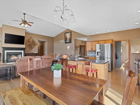 Dining - 198 Lake Summerset Dr, Lake Summerset, IL 61019 photo 1 of 2