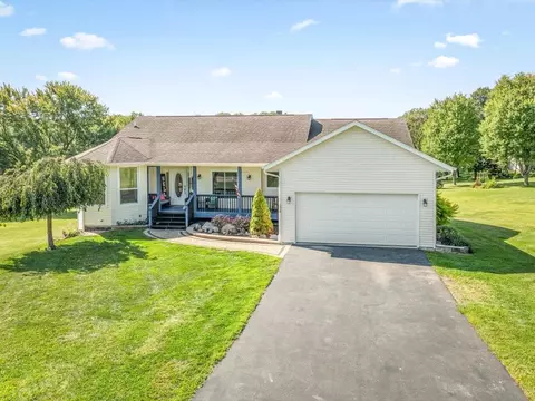 198 Lake Summerset Dr, Lake Summerset, IL 61019