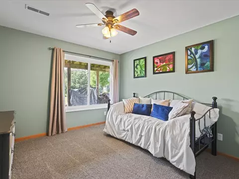Bedroom - 198 Lake Summerset Dr, Lake Summerset, IL 61019 photo 4 of 8