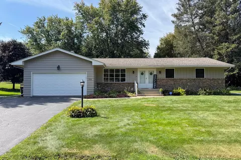 1515 Valencia Dr, Rockford, IL 61108