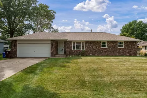 603 S Church St, Winnebago, IL 61088
