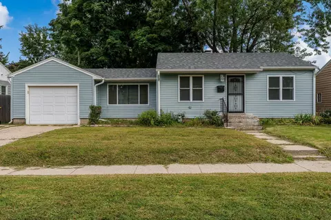 304 Renrose Ave, Loves Park, IL 61111