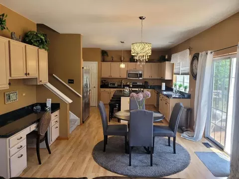 741 Regal Ln, Algonquin, IL 60102 photo 12