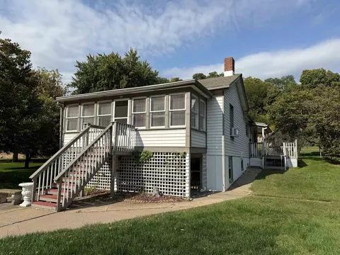 413 Spring St, Galena, IL 61036
