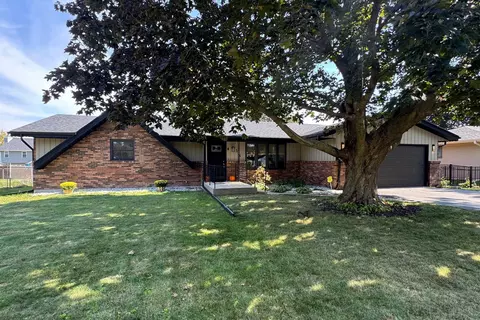 514 S Goodling, Winnebago, IL 61088