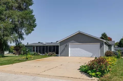 5631 Irving, Loves Park, IL 61115