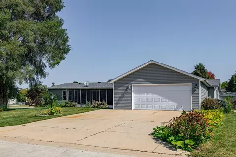 5631 Irving, Loves Park, IL 61115
