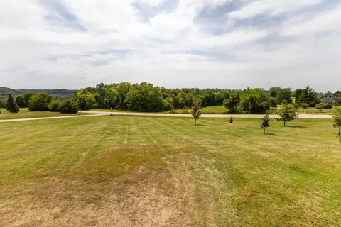Exterior - 2 Sunbow Path, Galena, IL 61036 photo 5 of 8