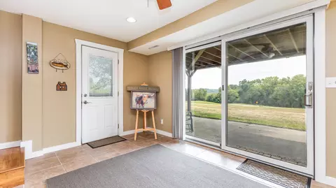 Entry Way - 2 Sunbow Path, Galena, IL 61036 photo 1 of 2