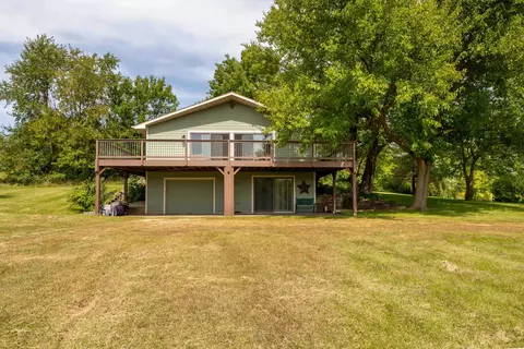 2 Sunbow Path, Galena, IL 61036