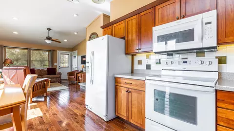 Kitchen - 2 Sunbow Path, Galena, IL 61036 photo 2 of 3