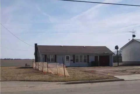 647 N Broad St, Lanark, IL 61046