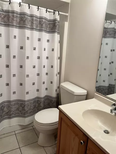 Bath - 12350 Serene Dr, Durand, IL 61024 photo 3 of 3