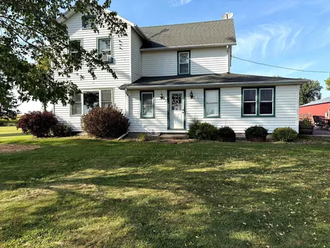 3469 Tigerwhip Rd, Lena, IL 61048