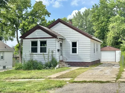 1722 Pershing Ave, Rockford, IL 61109