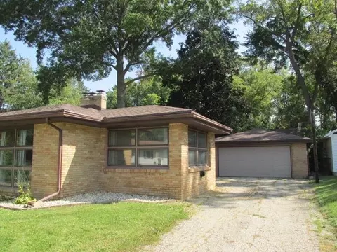 133 N Sunset Ave, Freeport, IL 61032 photo 4
