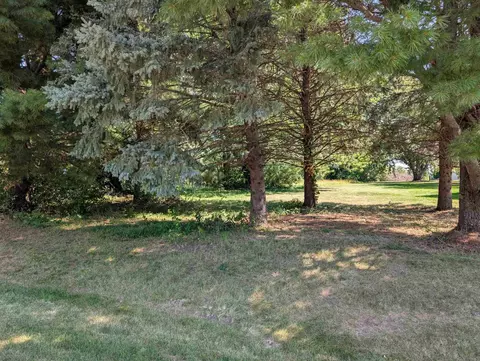796 Gainsboro Rd, Lake Summerset, IL 61019