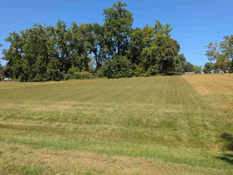 1777 Gainsboro Rd, Lake Summerset, IL 61019