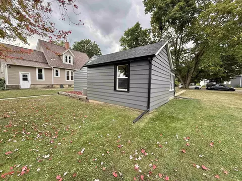 503 S 3rd St, Oregon, IL 61061 photo 5
