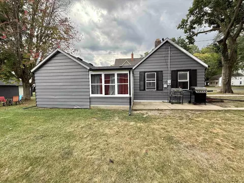 503 S 3rd St, Oregon, IL 61061 photo 4