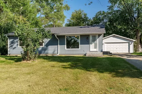 5072 Hutchison Dr, South Beloit, IL 61080