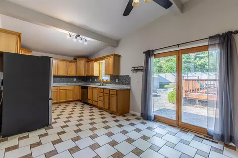 1106 Beech Dr, Dixon, IL 61021 photo 6