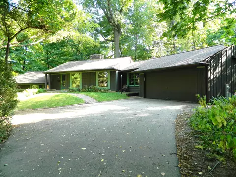 3121 Crosby St, Rockford, IL 61107