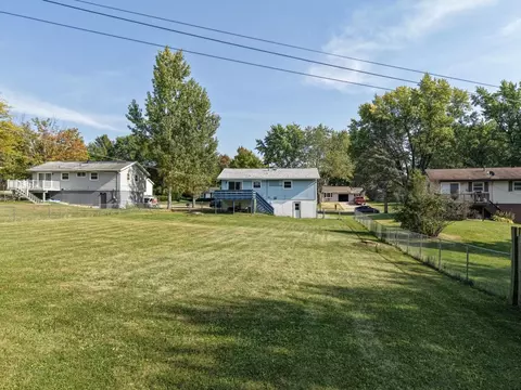 2124 Middlebury Rd, Freeport, IL 61032 photo 16