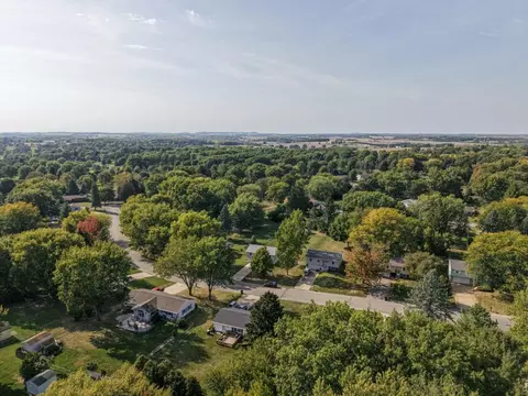 2124 Middlebury Rd, Freeport, IL 61032 photo 18