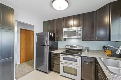 2124 Middlebury Rd, Freeport, IL 61032 photo 4