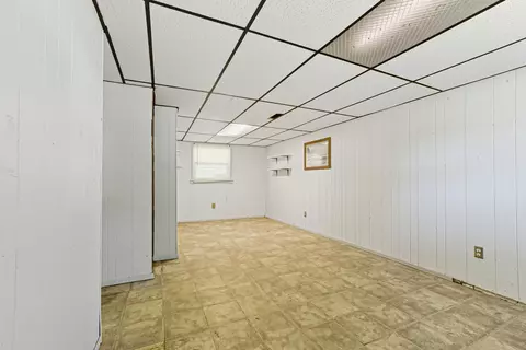 2124 Middlebury Rd, Freeport, IL 61032 photo 15