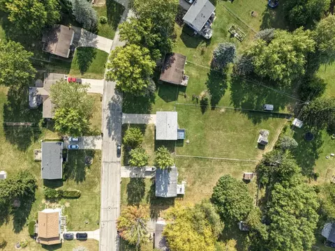 2124 Middlebury Rd, Freeport, IL 61032 photo 17