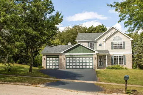 402 Bree Dr, Poplar Grove, IL 61065
