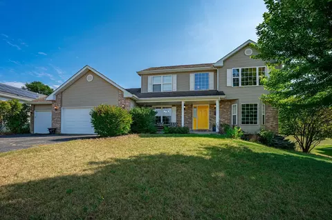 10679 Harrison Ct, Roscoe, IL 61073