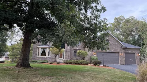 1682 Barberry Cir, Freeport, IL 61032