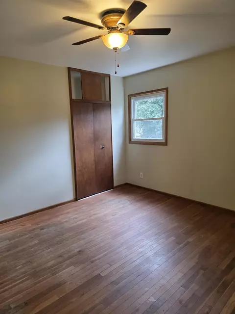 Bedroom - 772 S Carthage Dr, Freeport, IL 61032 photo 2 of 8