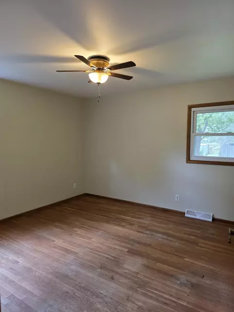 Bedroom - 772 S Carthage Dr, Freeport, IL 61032 photo 1 of 8