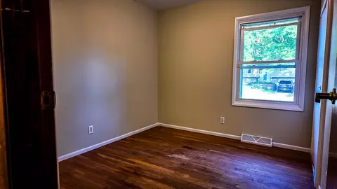 Bedroom - 772 S Carthage Dr, Freeport, IL 61032 photo 6 of 8