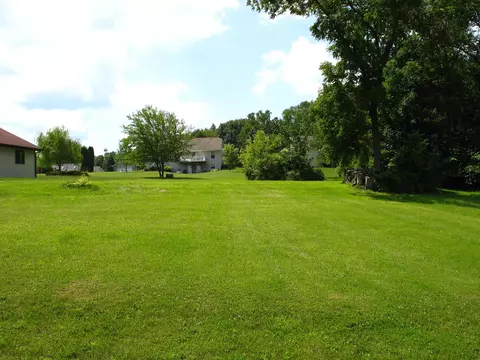 1604 Larchmont Rd, Lake Summerset, IL 61019