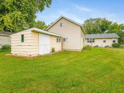 211 Mulvain St, Durand, IL 61024 photo 35