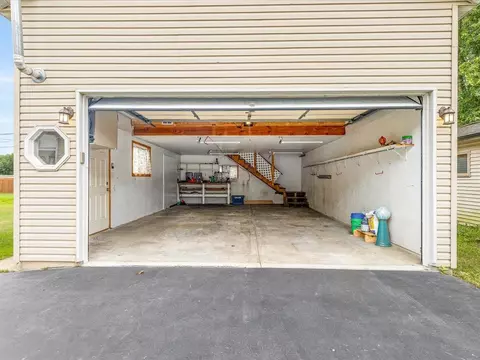 211 Mulvain St, Durand, IL 61024 photo 28